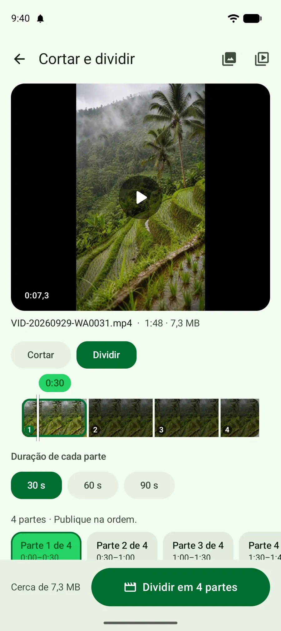 Um vídeo de 1:48 dividido em quatro partes de 30 segundos, com uma linha do tempo mostrando cada parte.